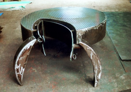 stôl "CRAB"